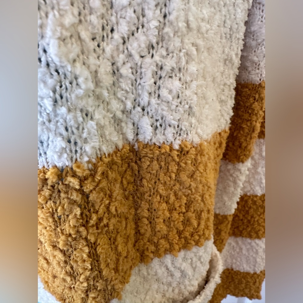 Gold and cream striped cardigan NWT - Picture 3 of 5